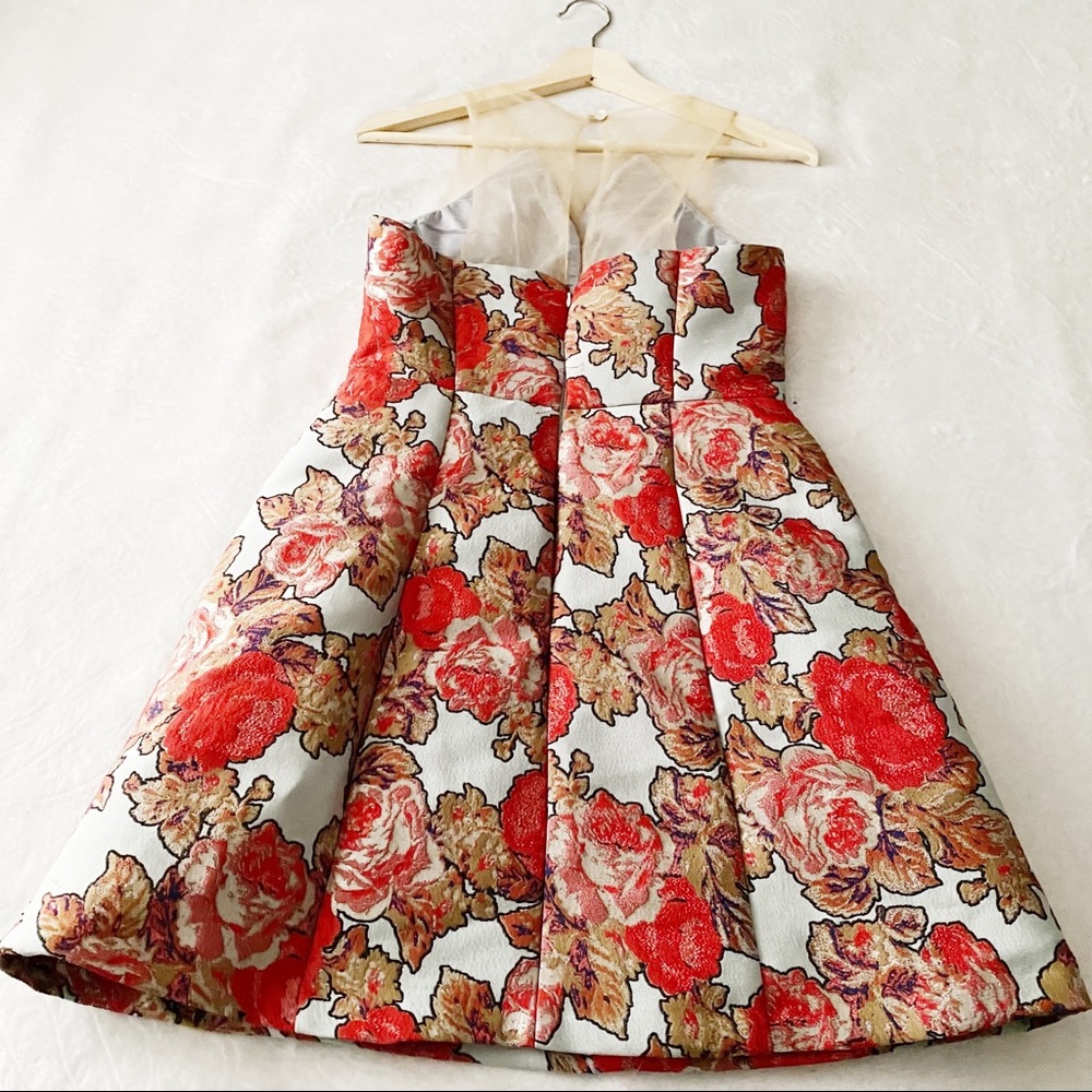 Topshop Gorgeous Floral Brocade Dress - Picture 14 of 16